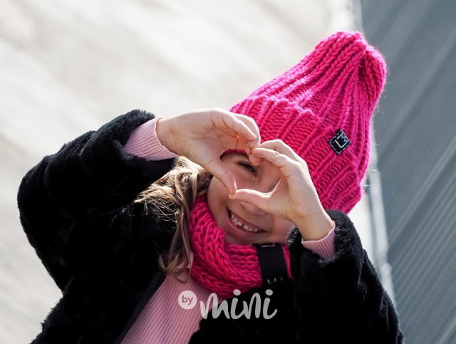 MIMI pletená čepka s nákrčníkem amarant