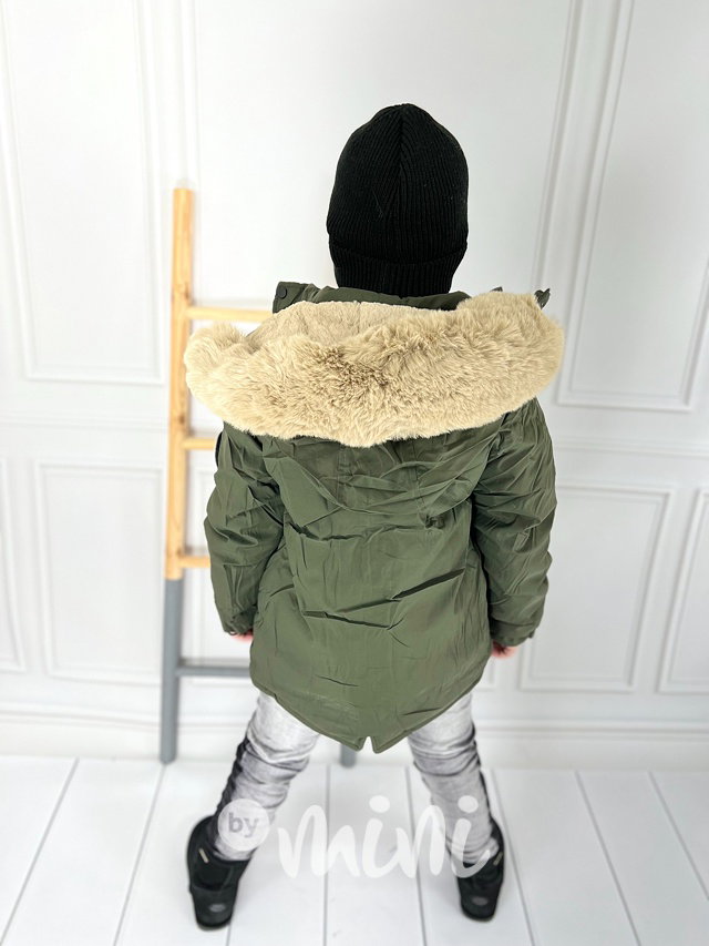 Zimní parka s kožíškem khaki