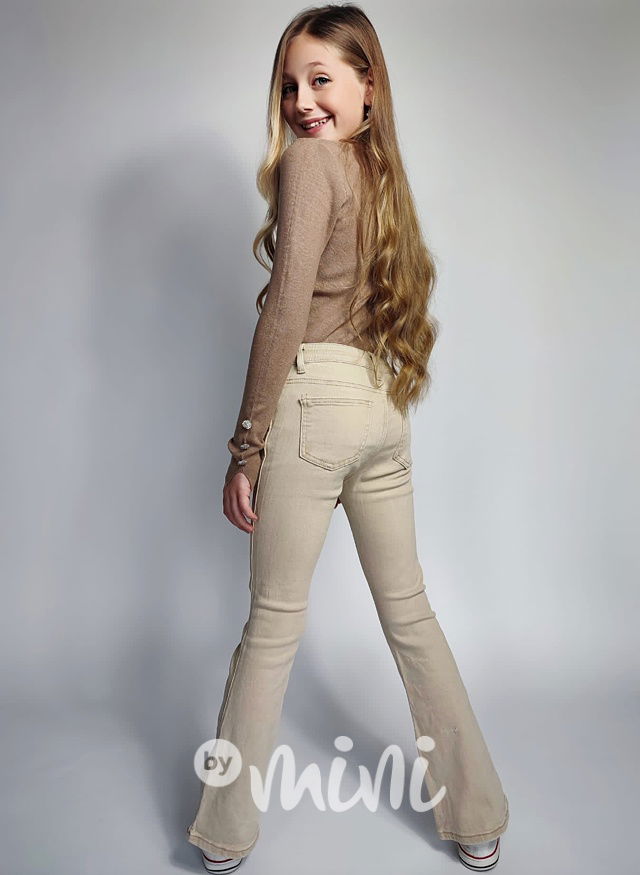 Cappuccino svetřík se zdobením