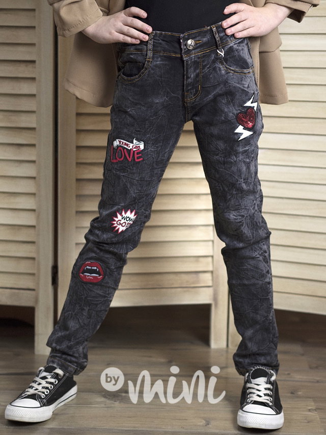 LOVE black jeans
