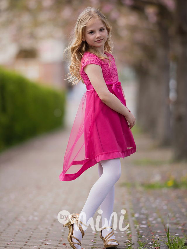 Malinové sváteční šaty