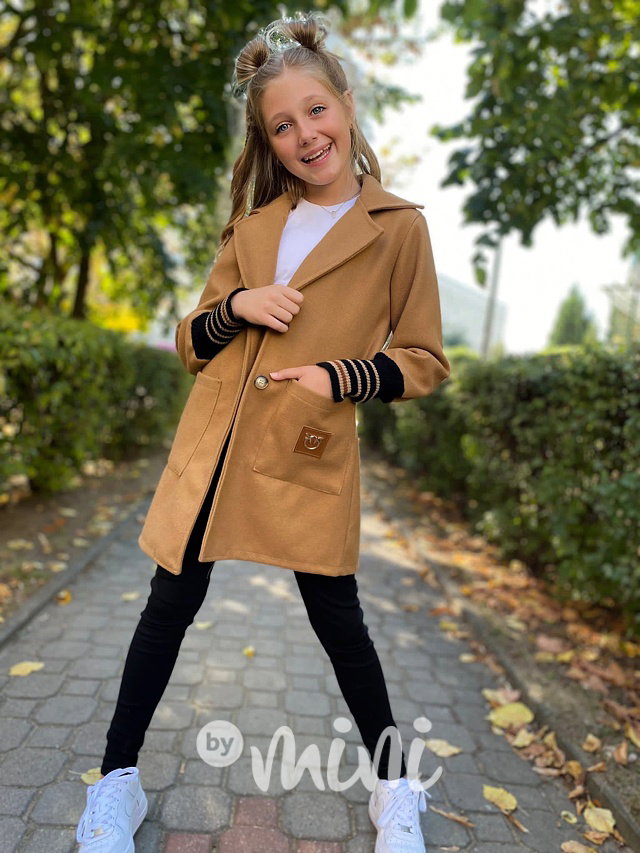 Flaušový kabát s náplety caramel