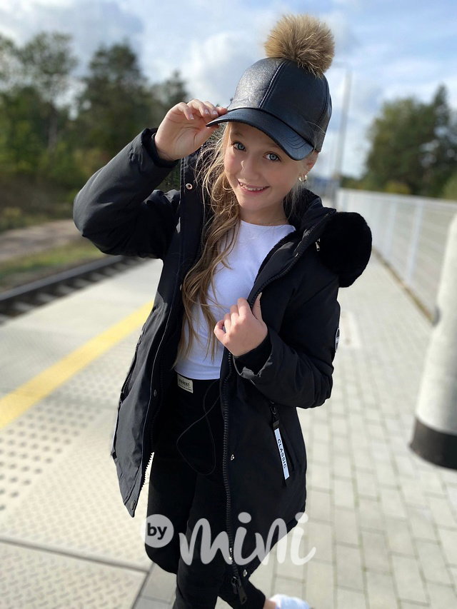 Sporty černá zimní parka