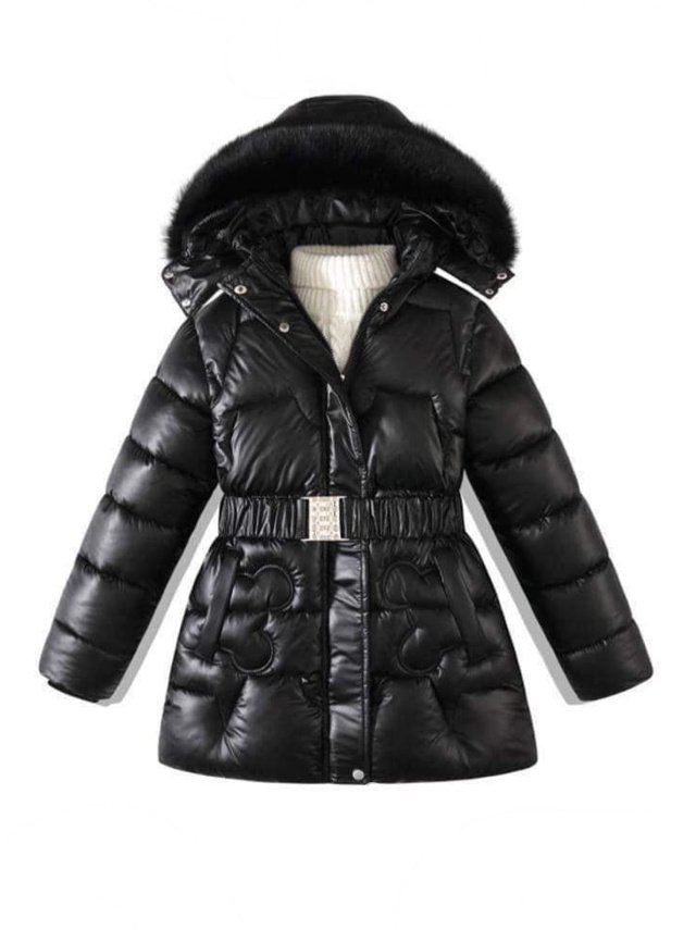 Černý zimní kabát s páskem