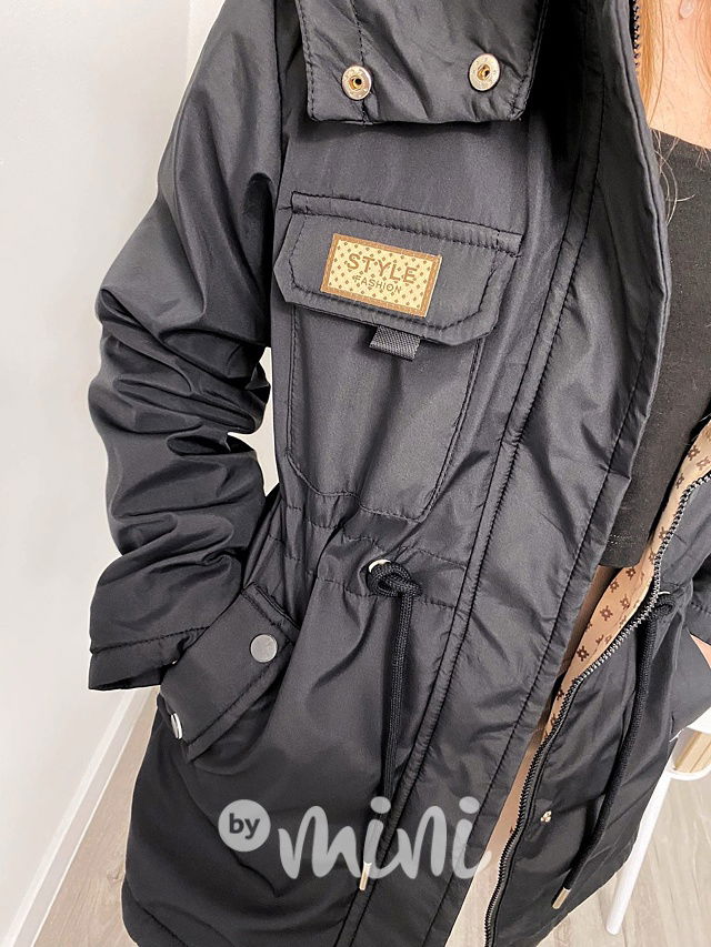 Černá dívčí parka