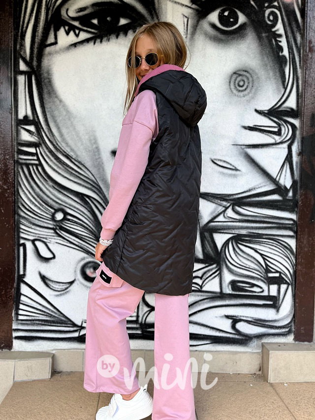 Dlouhá černá vesta