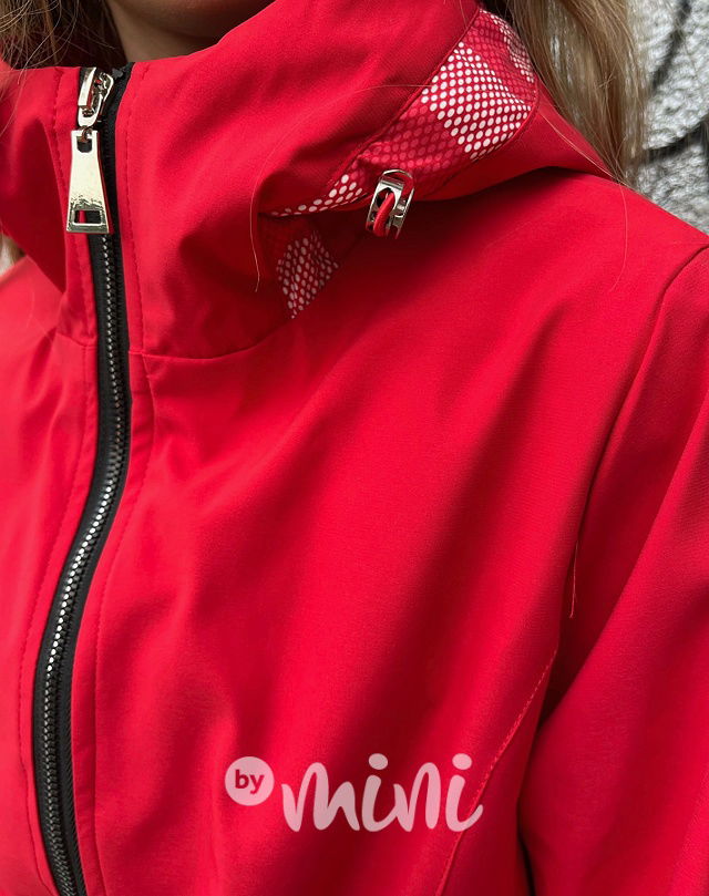 Jarní červená parka