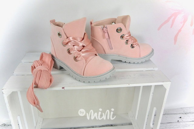 Pink workery
