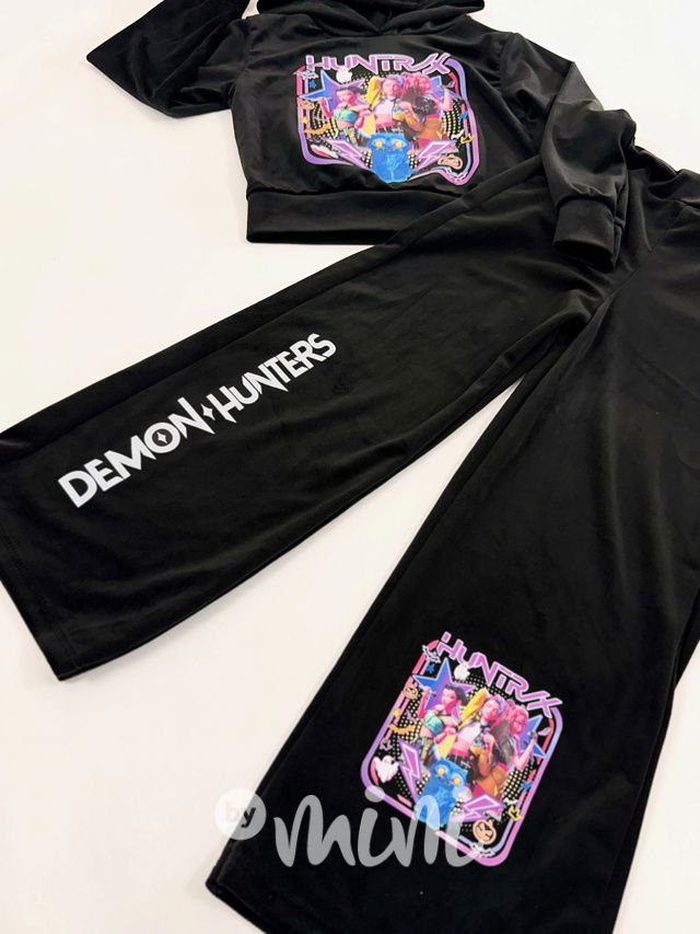 Demon Hunters soft velur souprava černá