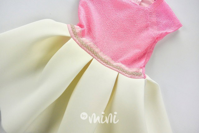 Luxury dress pearls pink