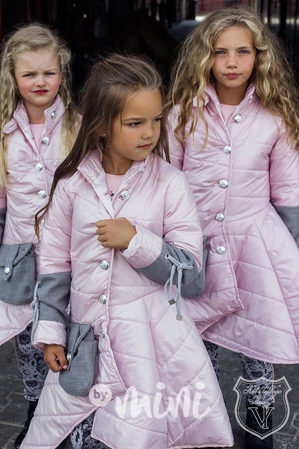 Luxusní extravagantní růžový kabátek