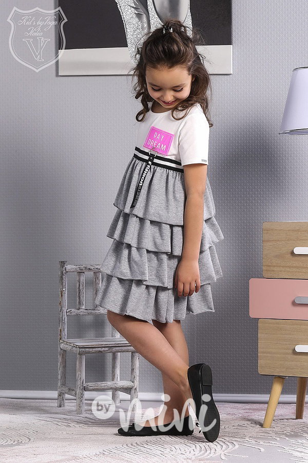 Designové šaty s volánky