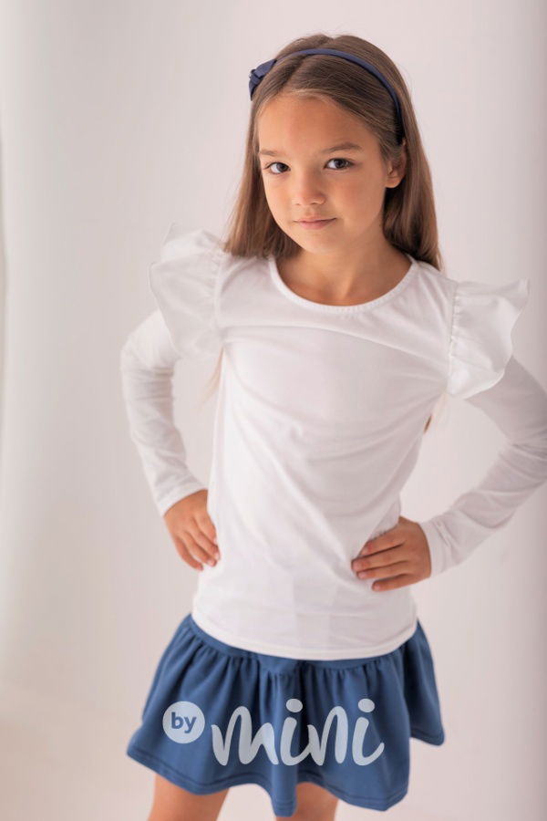 Bílé dětské dívčí triko s řasením kolem ramen a dlouhým rukávem 