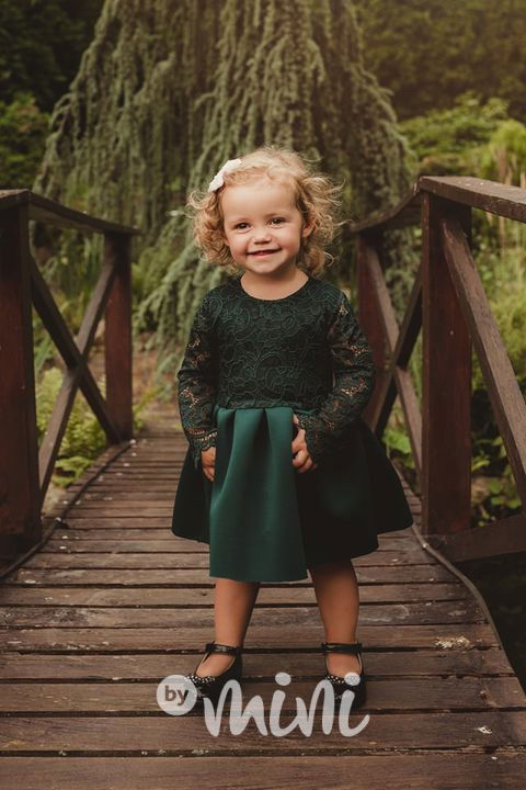 Úžasné dětské dívčí krajkové šaty zelené 