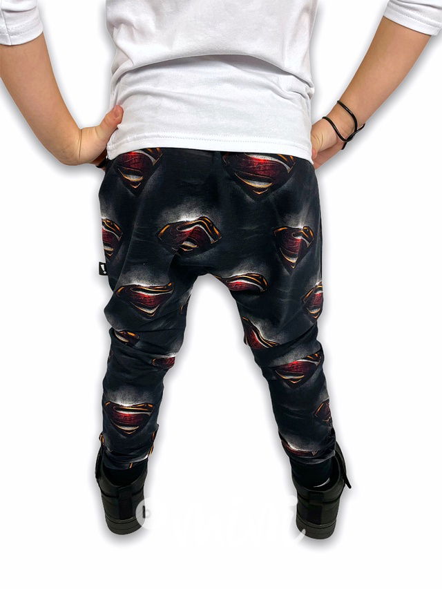 Baggy Superman s kapsičkou a zipem