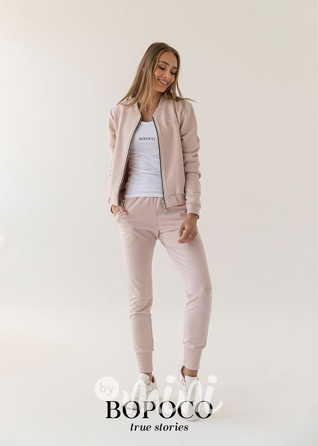 Růžové loungewear tepláky