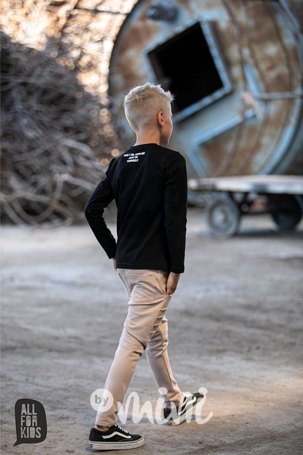 AWESOME longsleeve triko černé