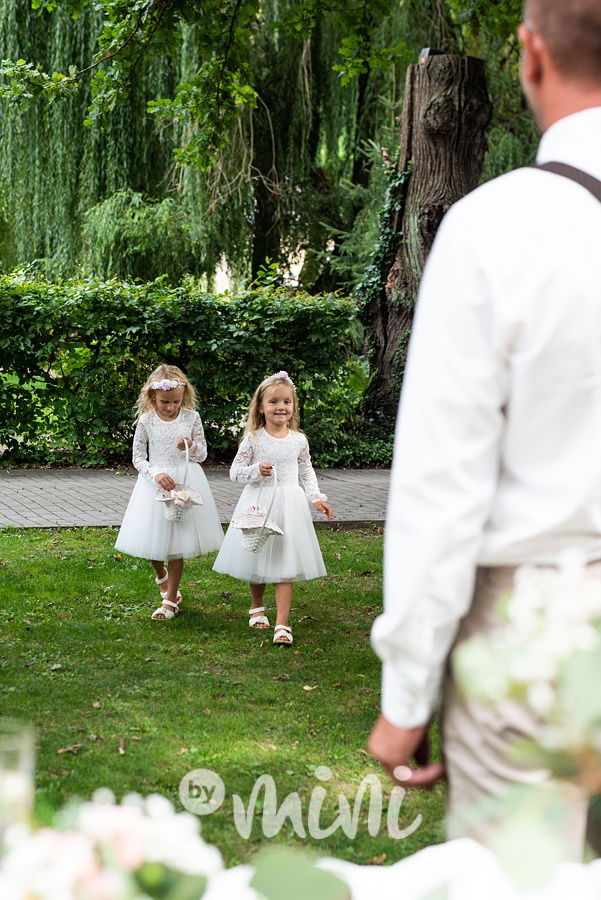 Princess krajkové šaty s maxi tylovou sukní bílé