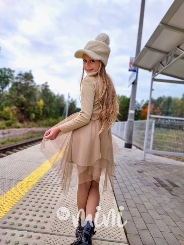 Žebrované šaty s tylem beige