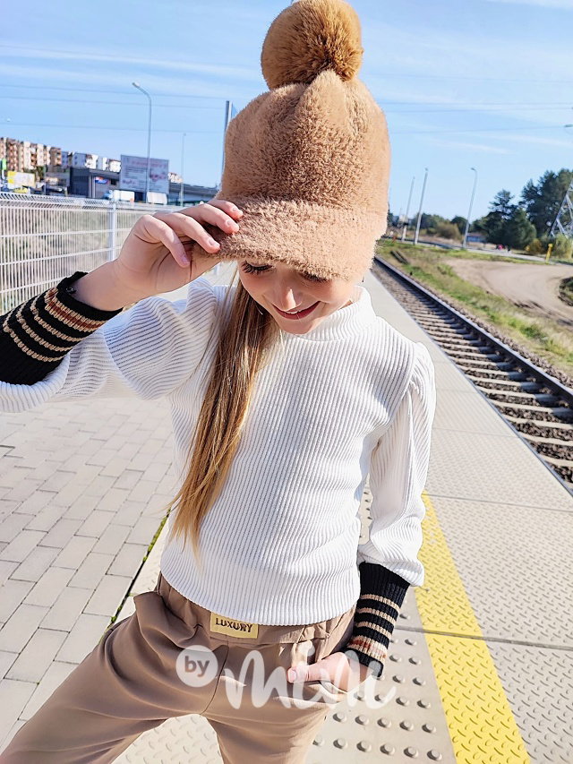 Teplá blůzka s dlouhými náplety