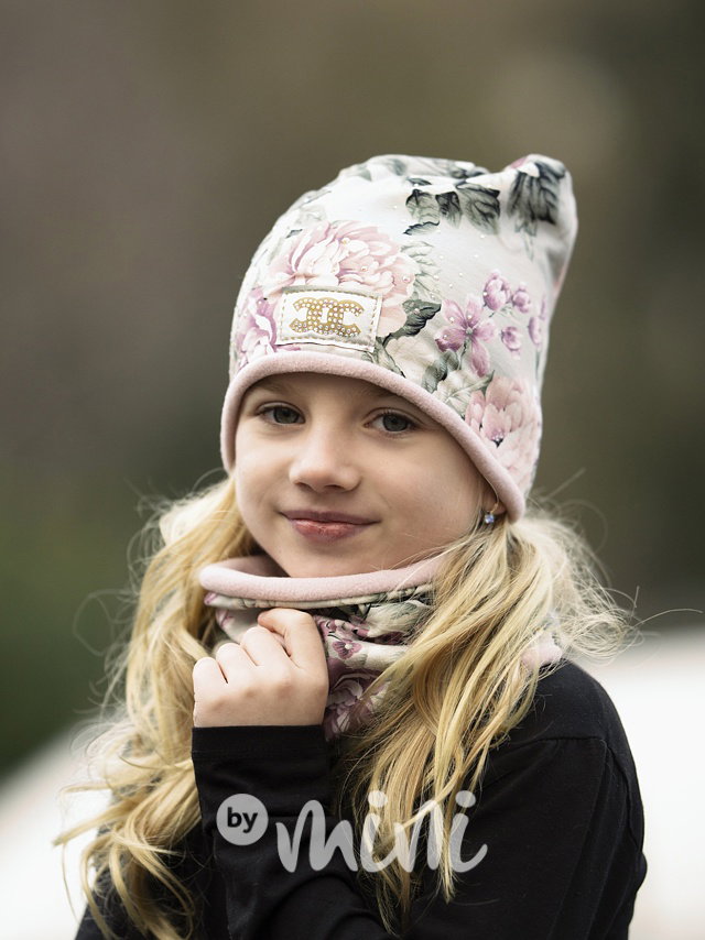 Flower beanie zdobená kamínky + nákrčník