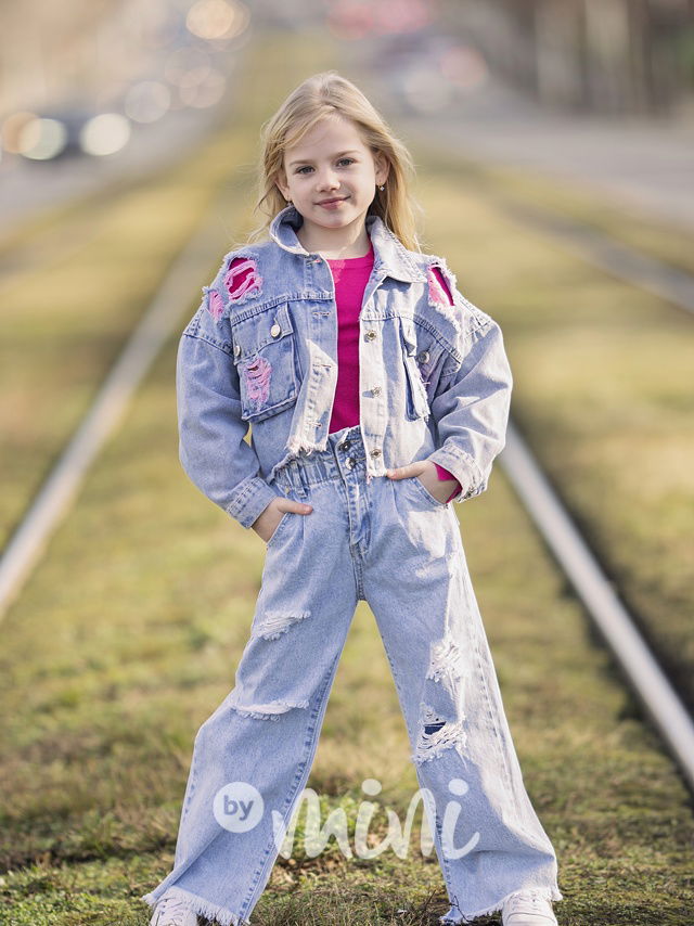 Pink ripped jeans bunda