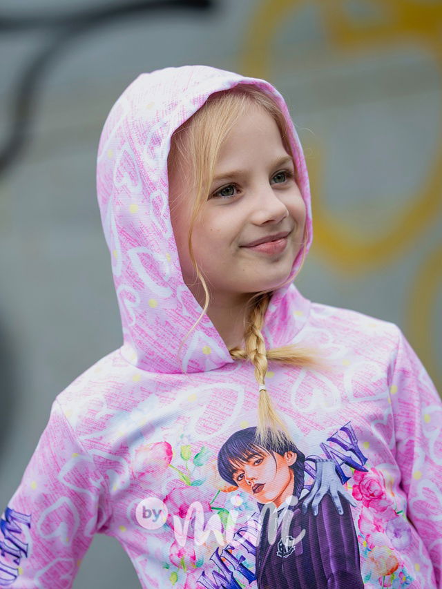 Wednesday mikina hearts