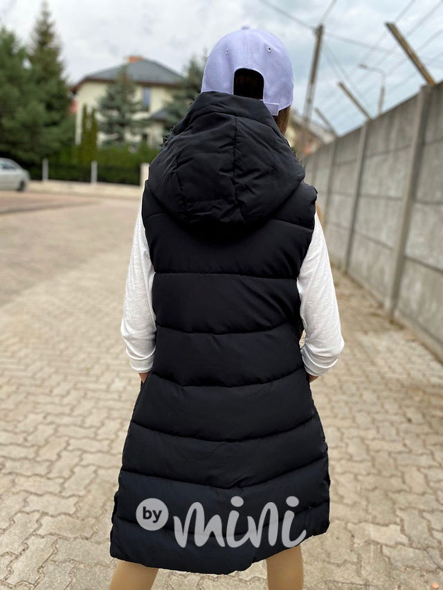 Long černá vesta s kožíškem uvnitř