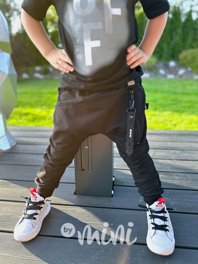 Černé baggy se zipem