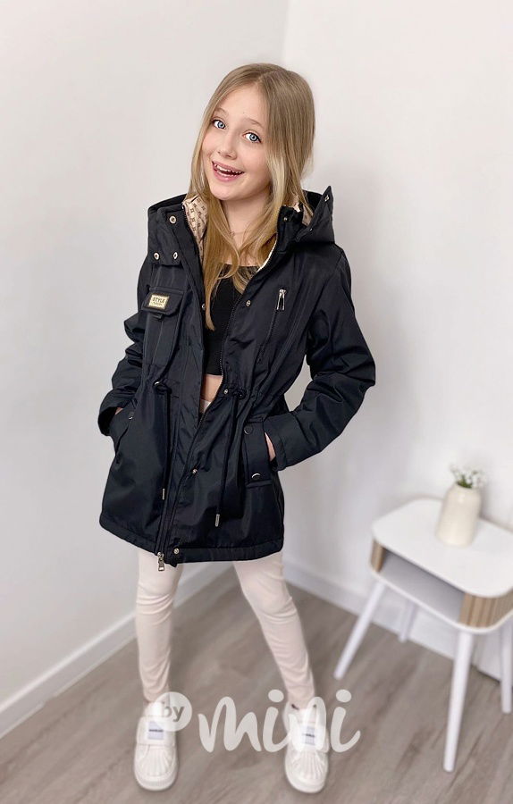 Černá dívčí parka