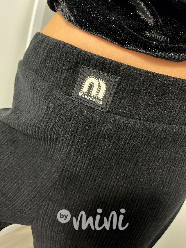 Teplé volné kalhoty černé