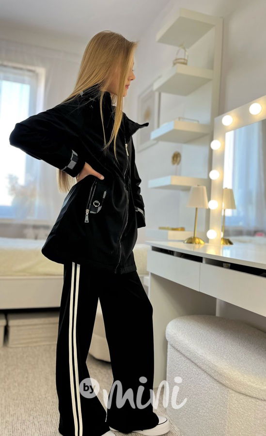 Jarní černá parka