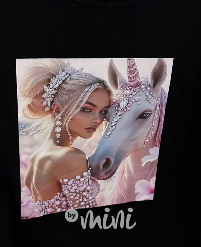 UNICORN beauty blůzka černá