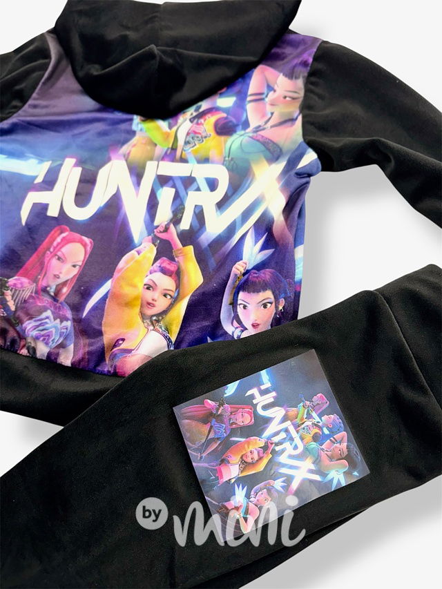 Huntrix soft velur souprava