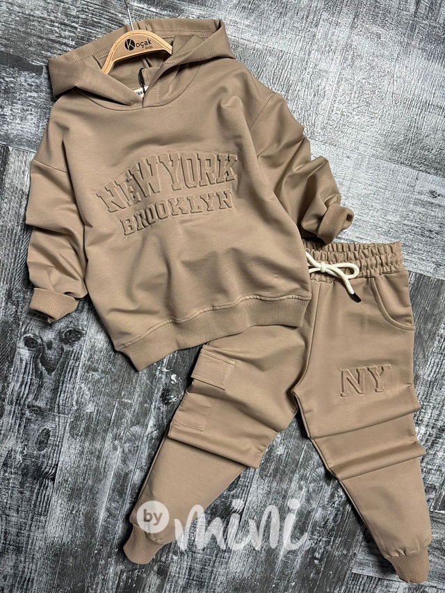 New York tepláková souprava cappuccino