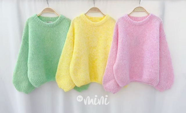 PREMIUM svetr s balonovými rukávy žlutý