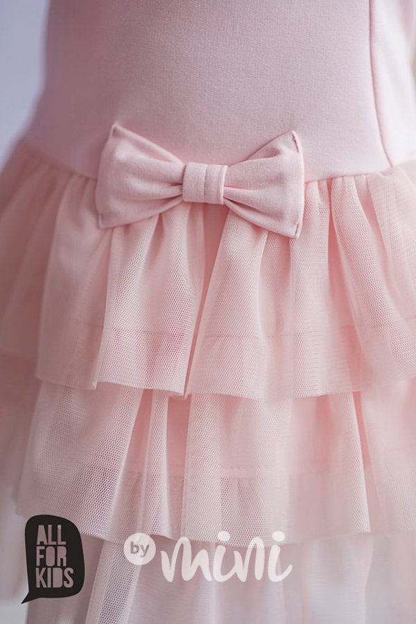 Lady pink dress