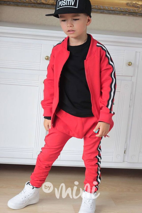 Červený komplet lampas