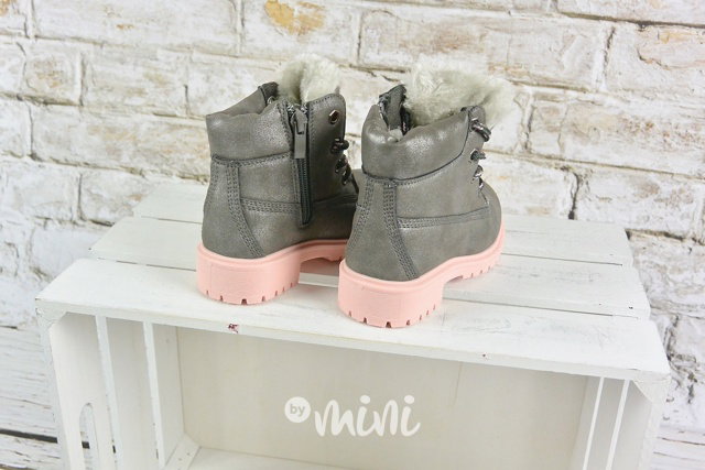 Šedé workery s kožíškem