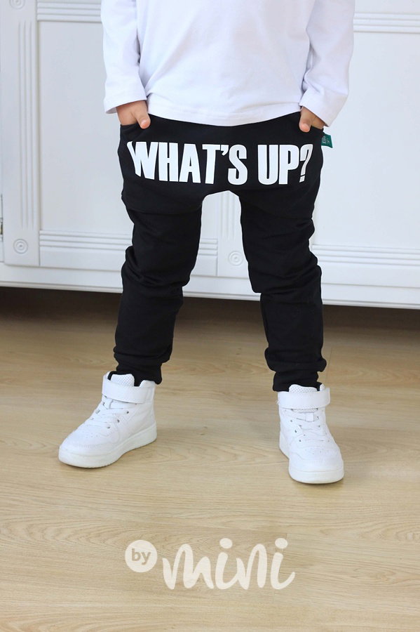 What's UP černé baggy tepláčky
