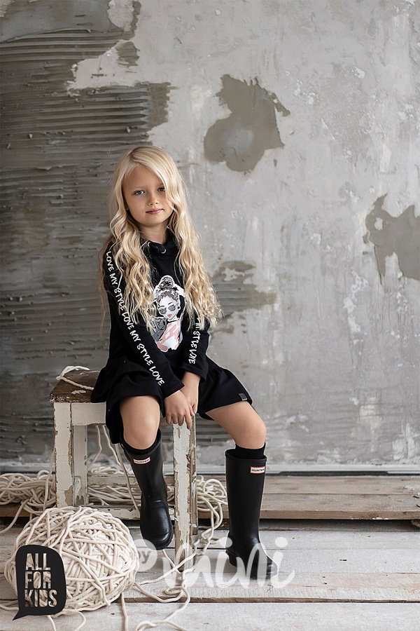 Fashionistka dívčí šaty černé