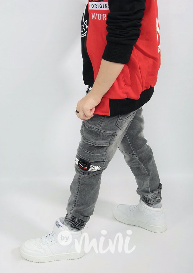 Sporty dark jeans