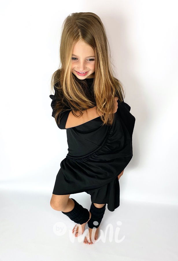 Černé oversize šaty s dlouhým rukávem