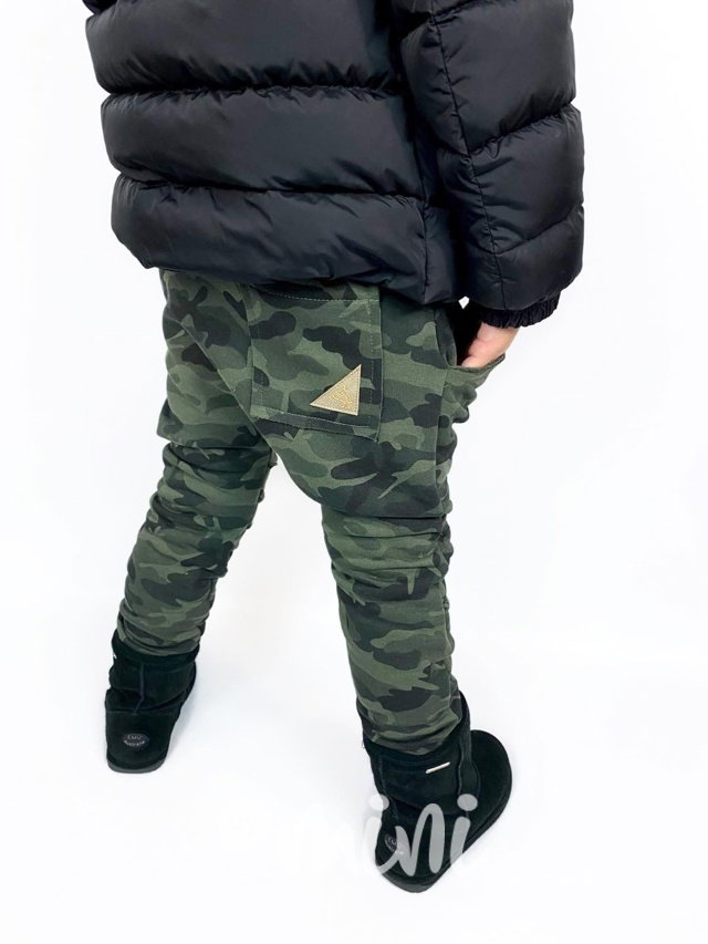 By Mini chlapecké oteplené baggy tepláky