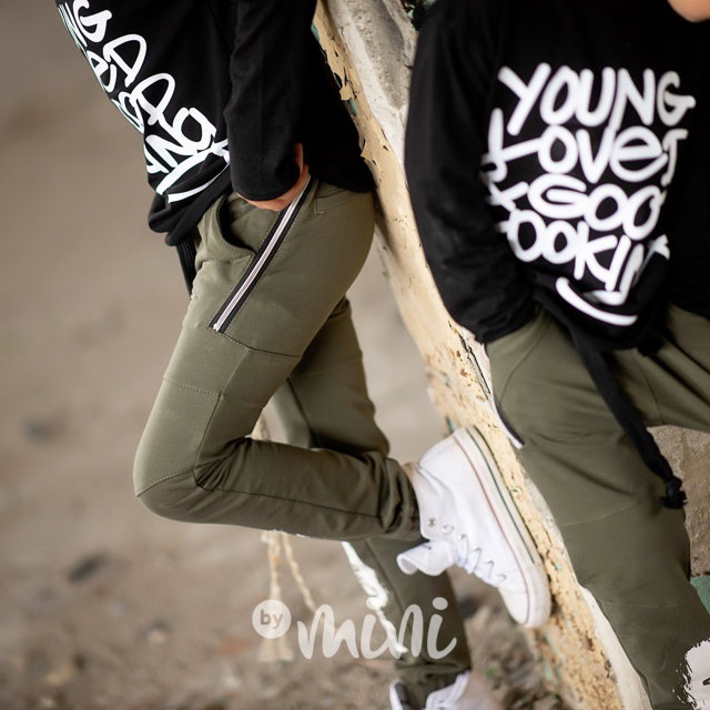 Young set - kalhoty a triko