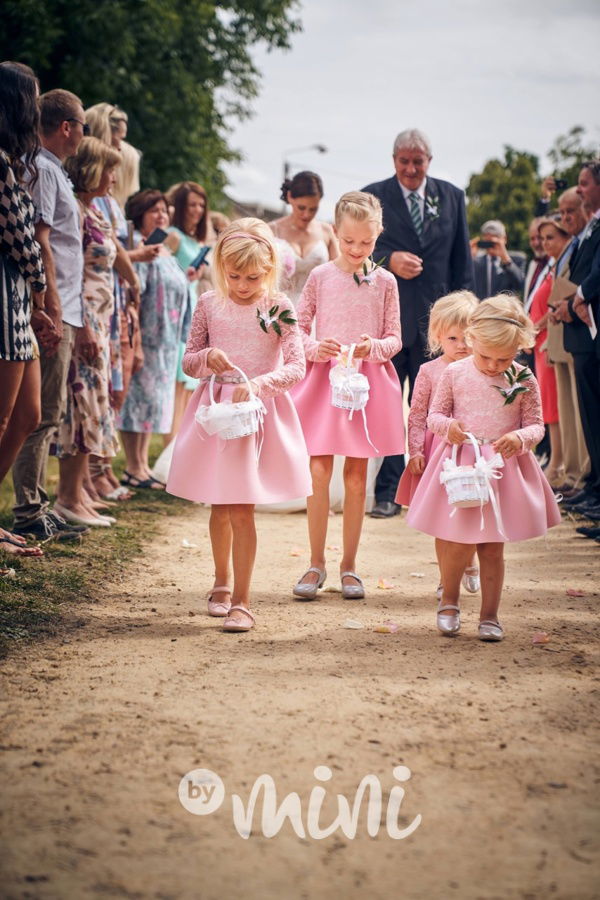 Dívčí šaty pro družičky růžové