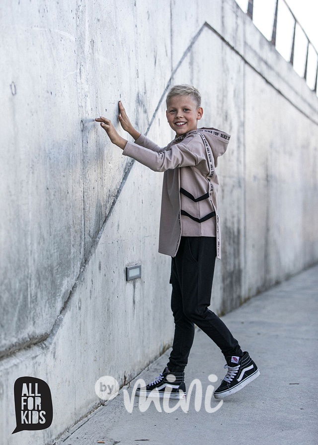 NEVER STOP jogger kapsáče černé