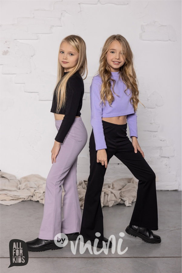 Černé kalhoty do zvonu