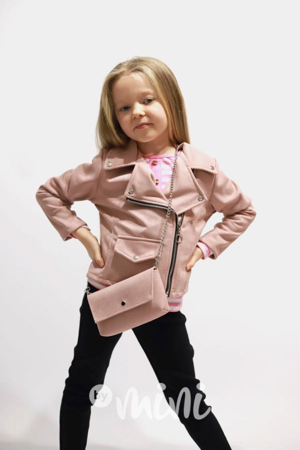 Růžový křivák s kabelkou