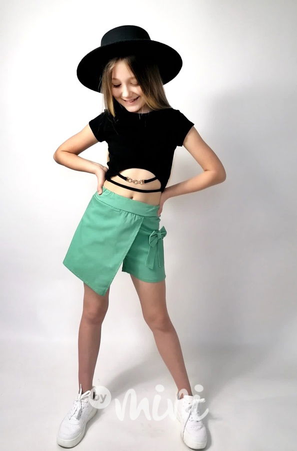 Žebrovaný crop top s ozdobou černý